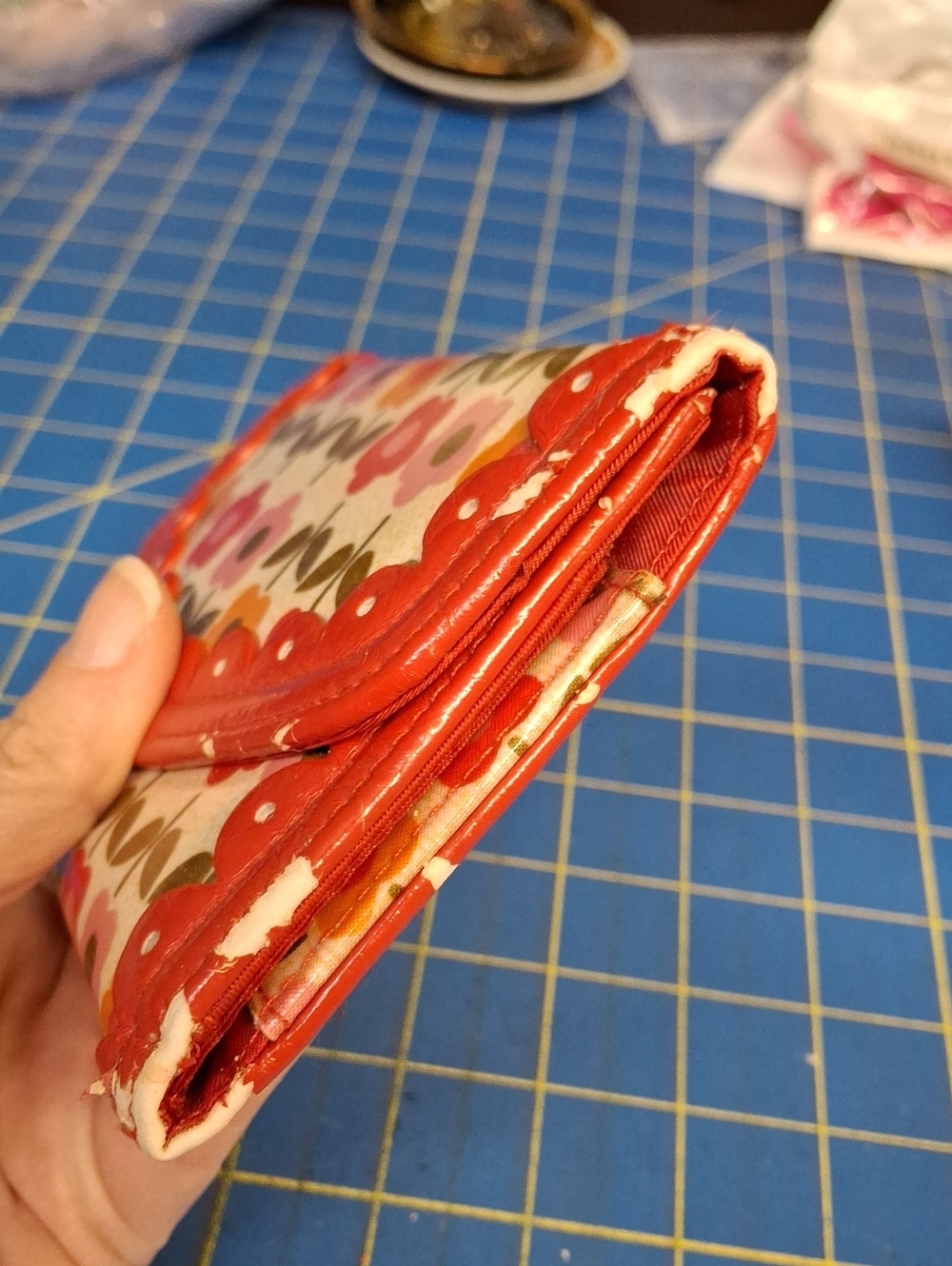 Vera Bradley Frill Pleather Wallet Floral 4 x 6 - Picture 11 of 16